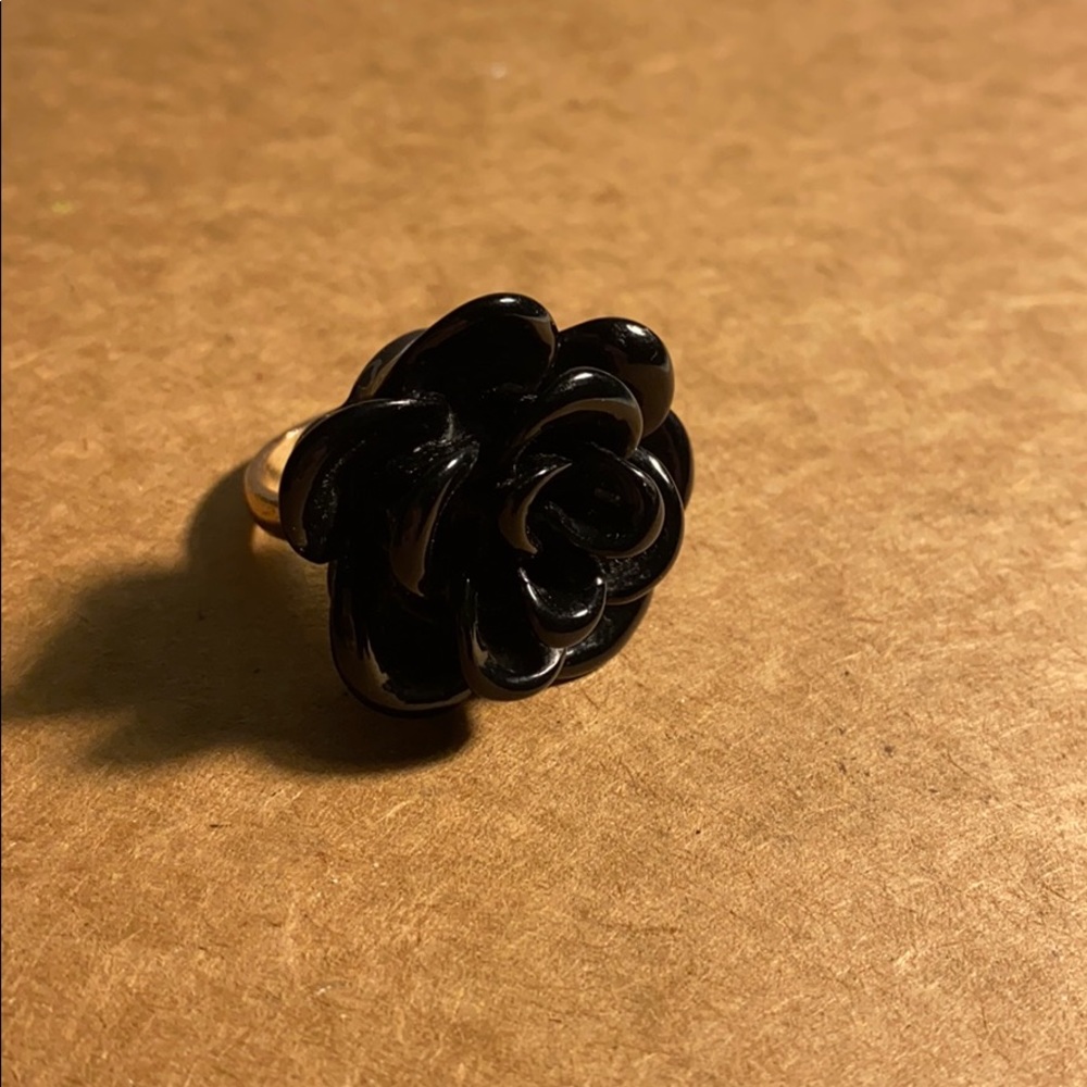 Black flower ring